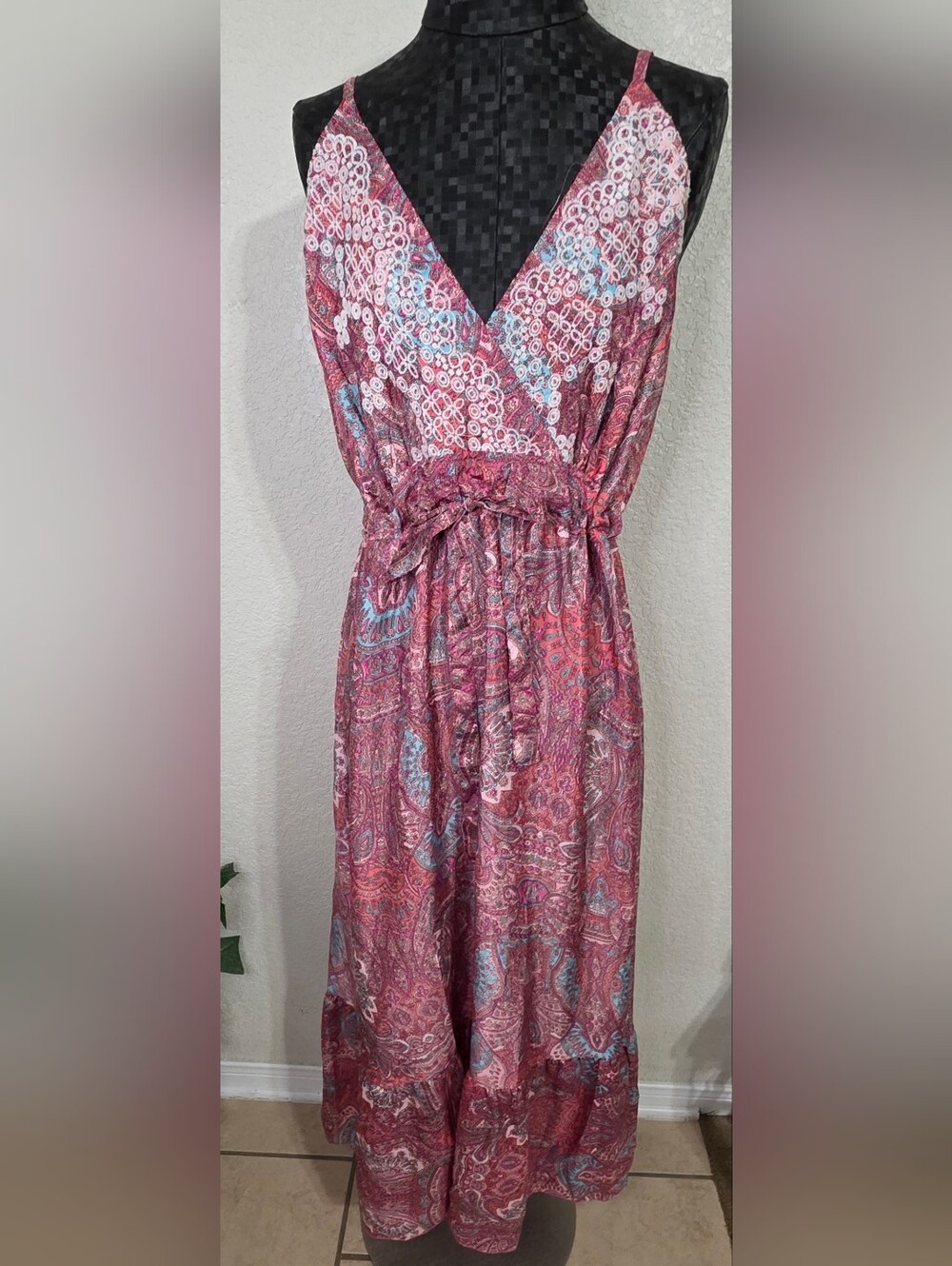 Sleeveless Pink Paisley Maxi Dress with Tie Waist